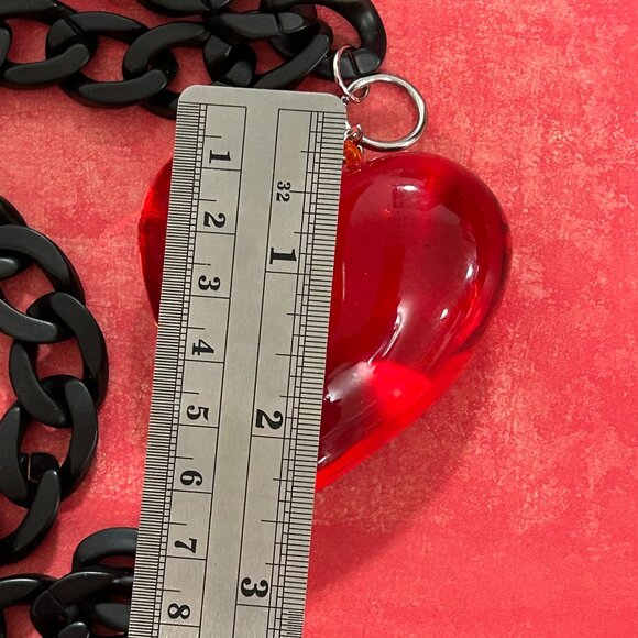 Huge Lucite Acrylic Clear Candy Red Heart Black Chain Resin Nec… - Picture 4 of 16